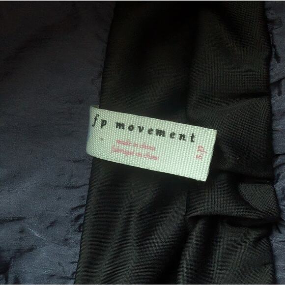 Free People X FP Movement Way Home High-rise Split Hem Shorts, size S - Picture 3 of 7